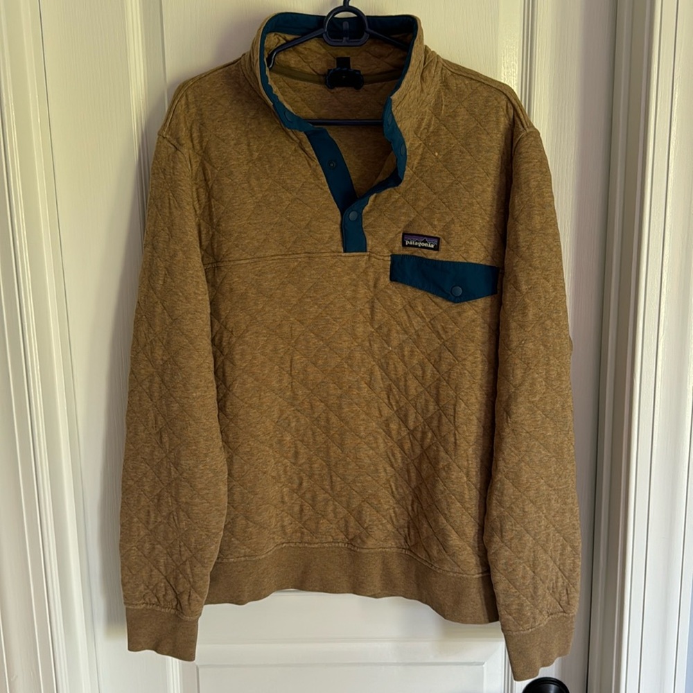 Patagonia medium quarter button up sweater/sweatshirt
